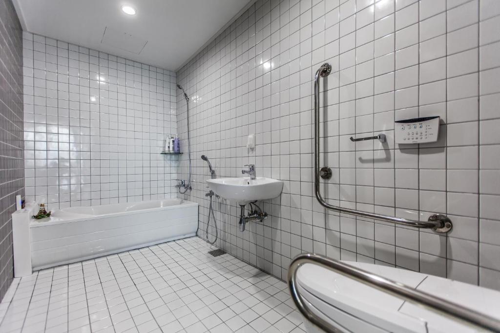 Bluespring Boutique Hotel