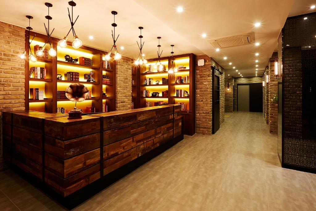 Urban Island Hotel
