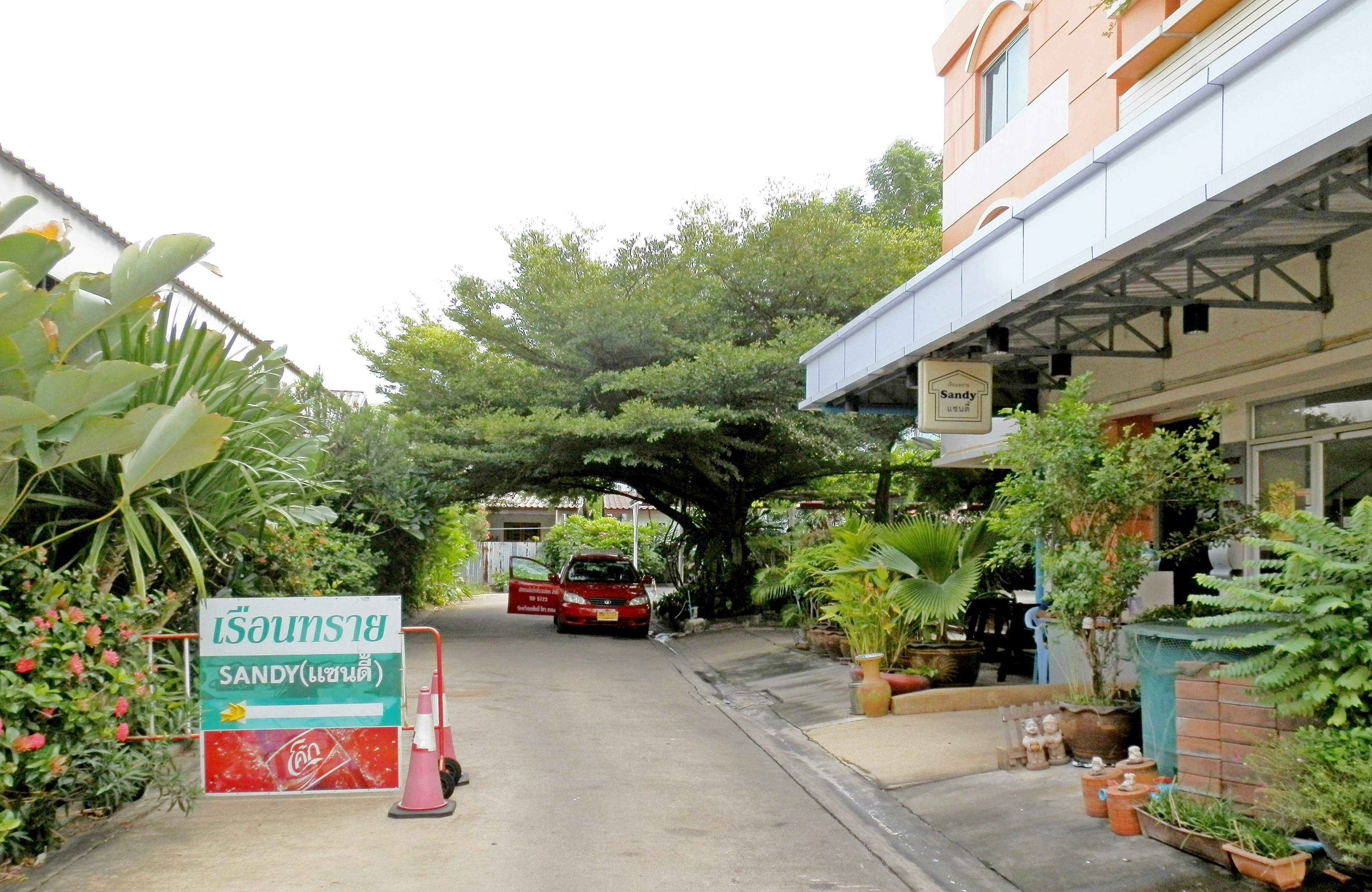 Sandy Serviced Apartment
