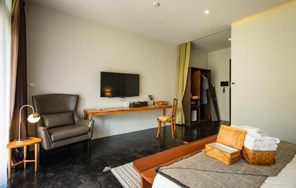 Cherlock Hotel