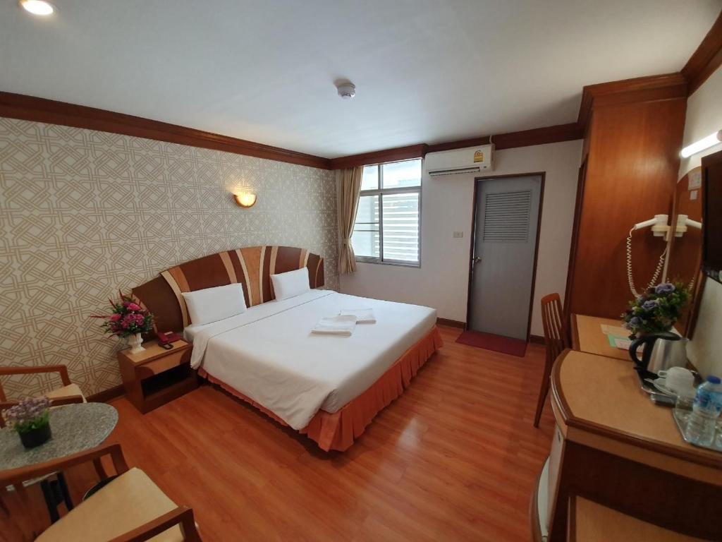 Sakol Hotel