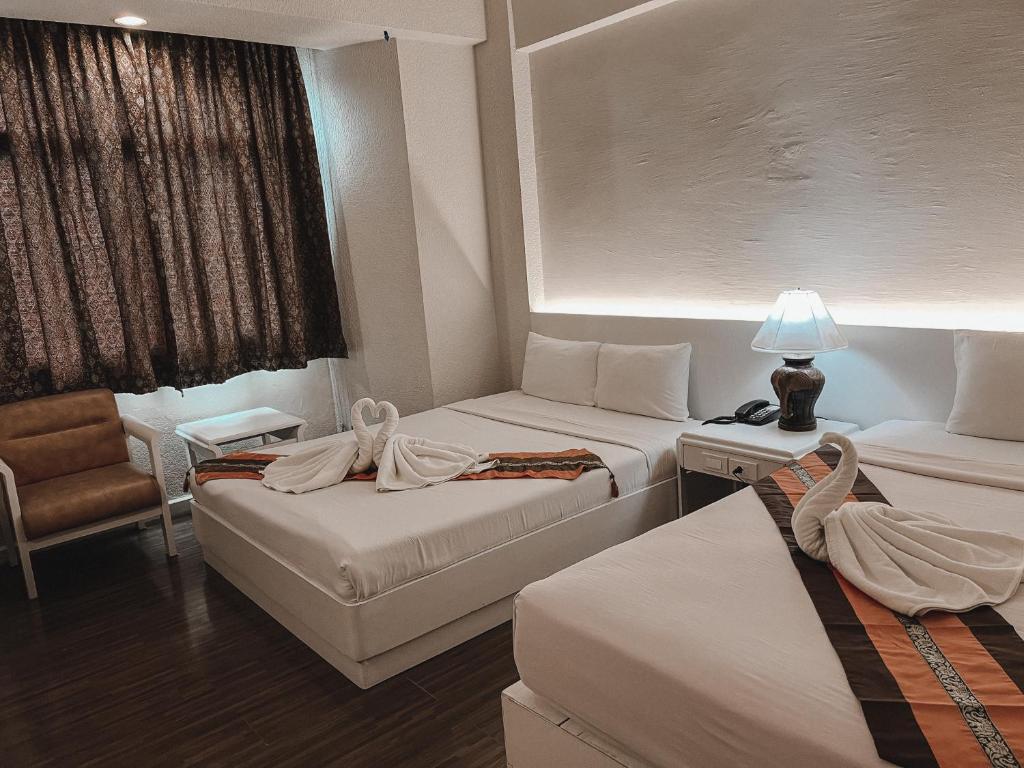 River Grand Hotel