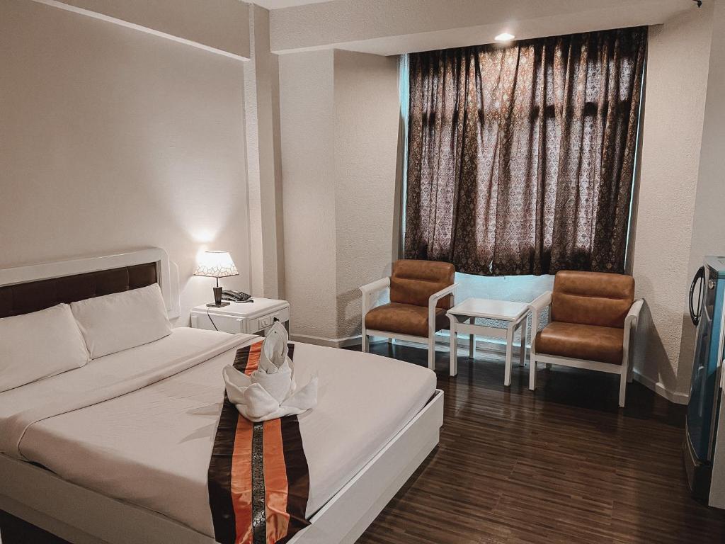 River Grand Hotel