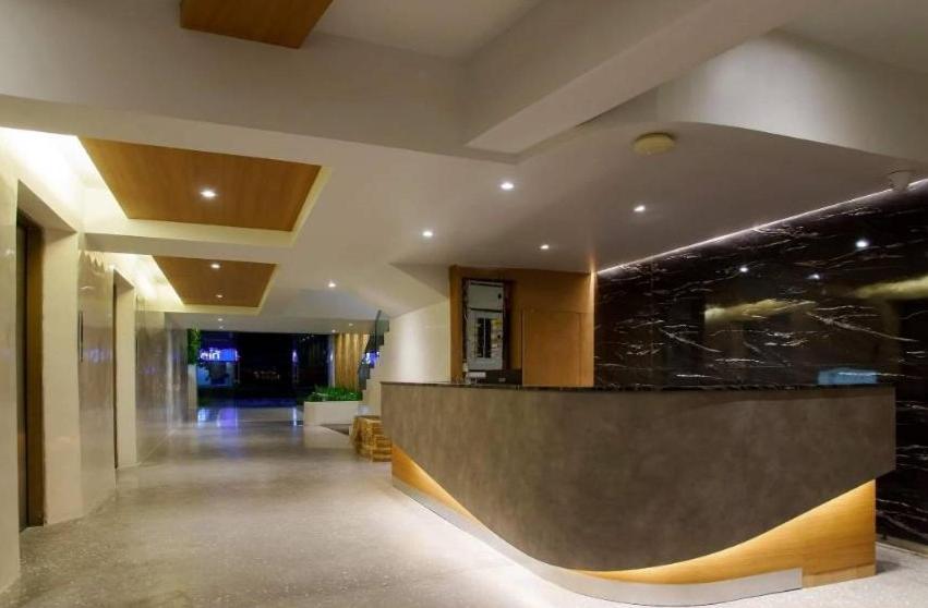 Hi Season Hotel