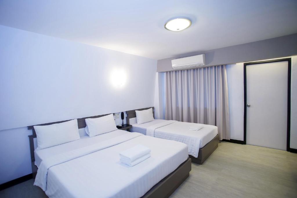 Hi Season Hotel