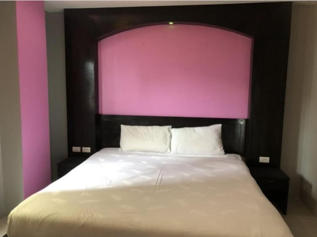 Lavender Hotel