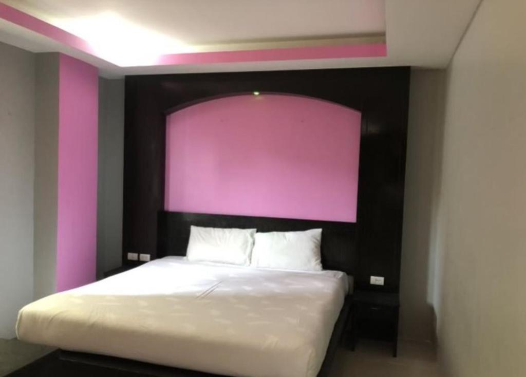 Lavender Hotel