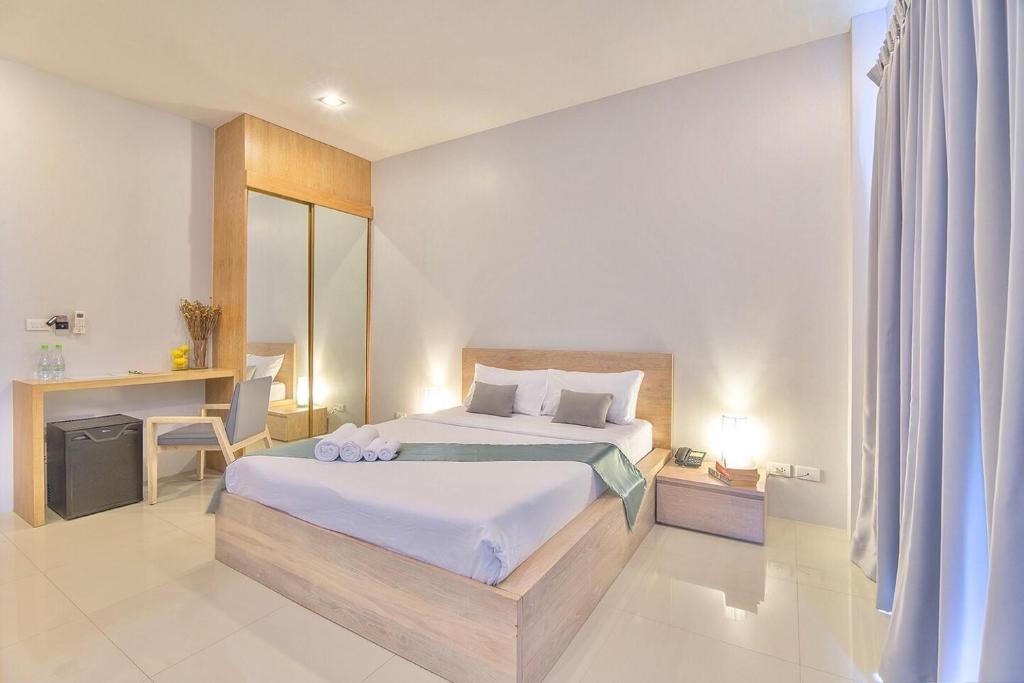 Lemonade Phuket Hotel -SHA Plus