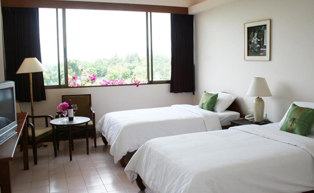 Mae Pim Resort Hotel