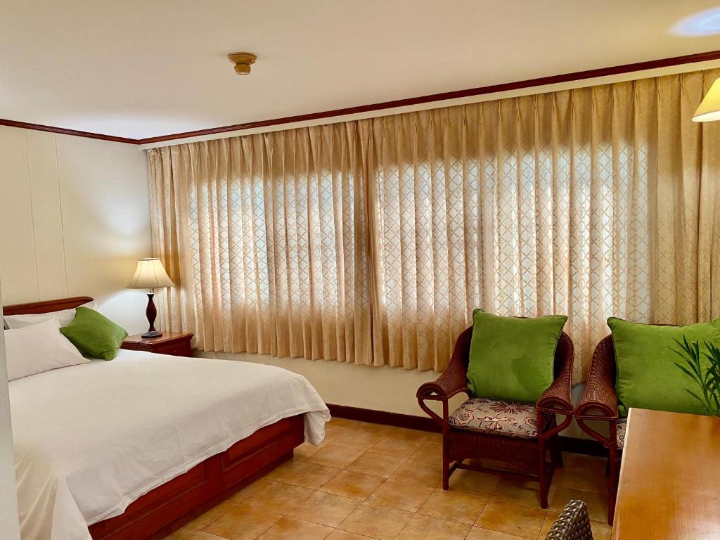 Surin Bay Inn