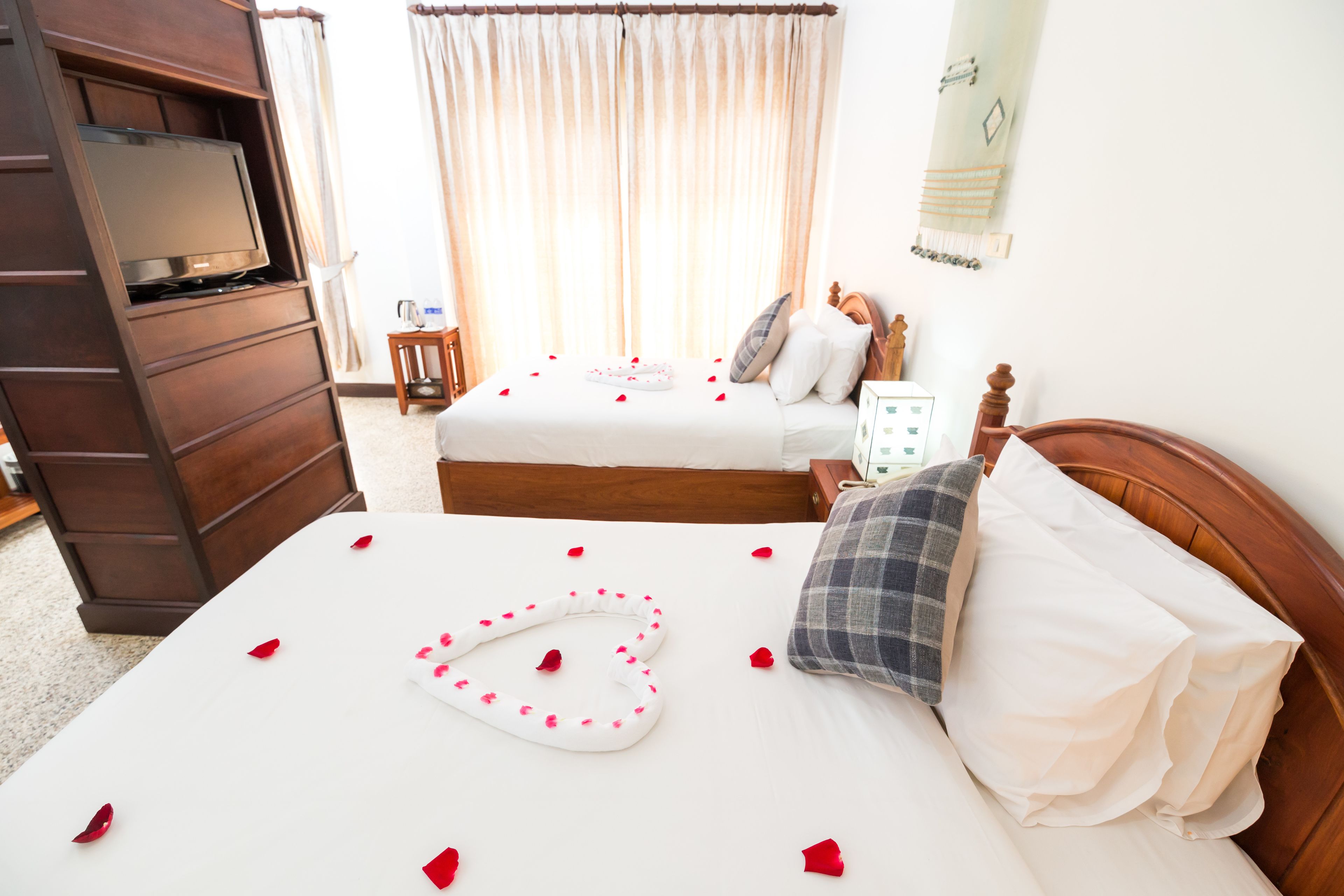 Ang Thong Hotel
