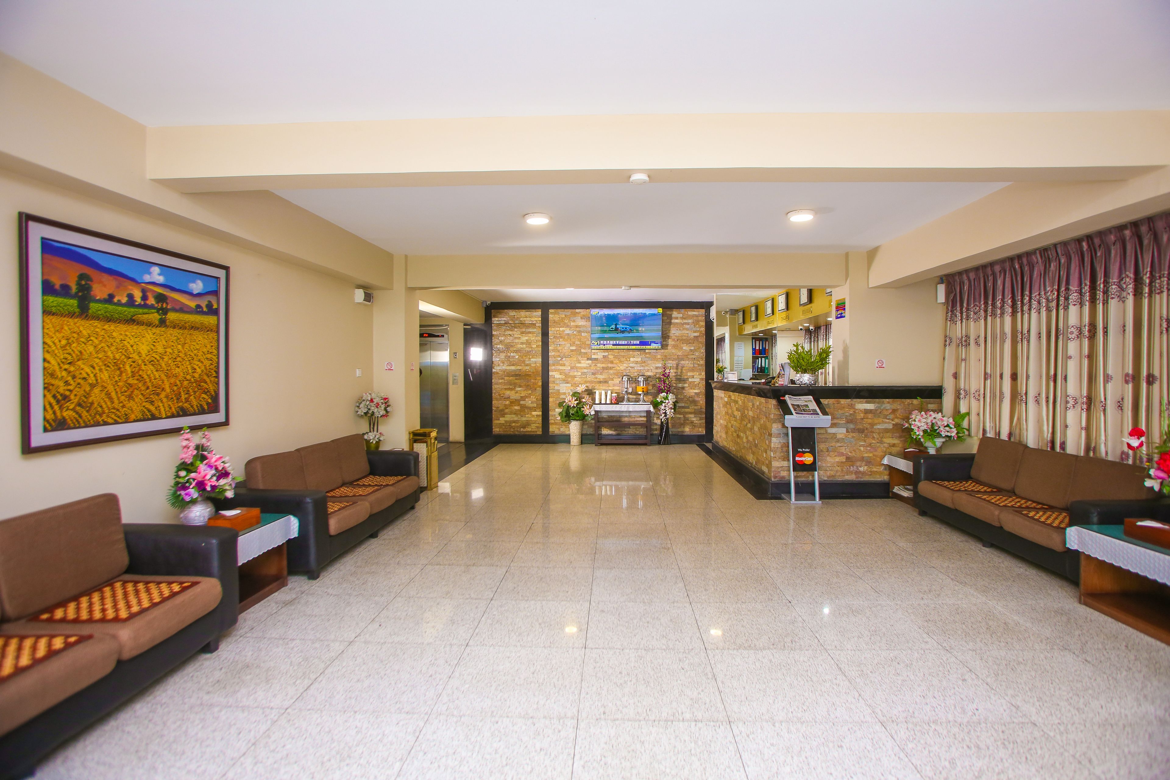 Grace Treasure Hotel