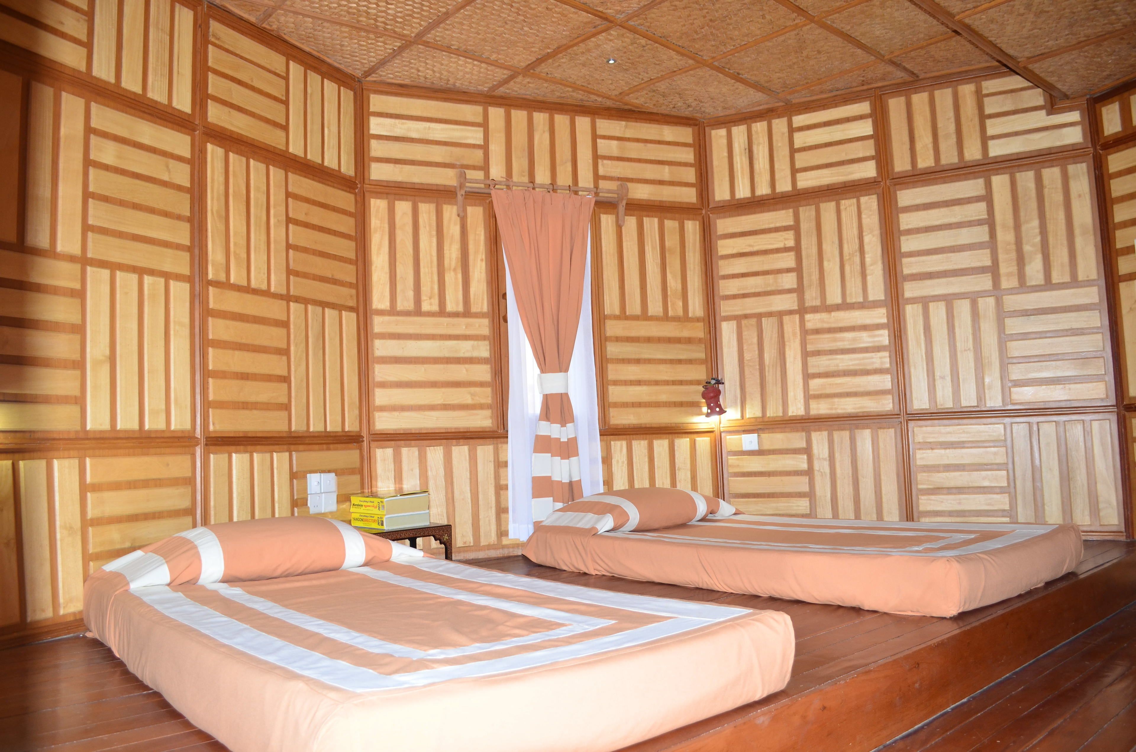 Kaday Aung Hotel