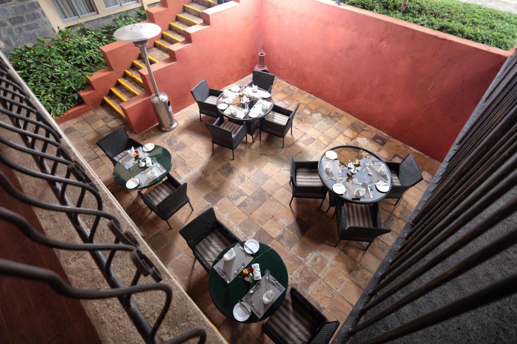 Longview Suites