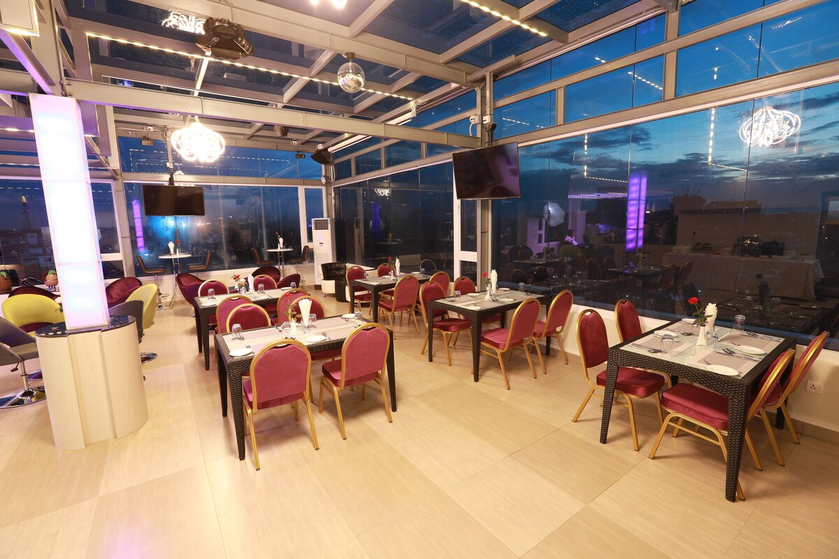Rose Palace Hotel