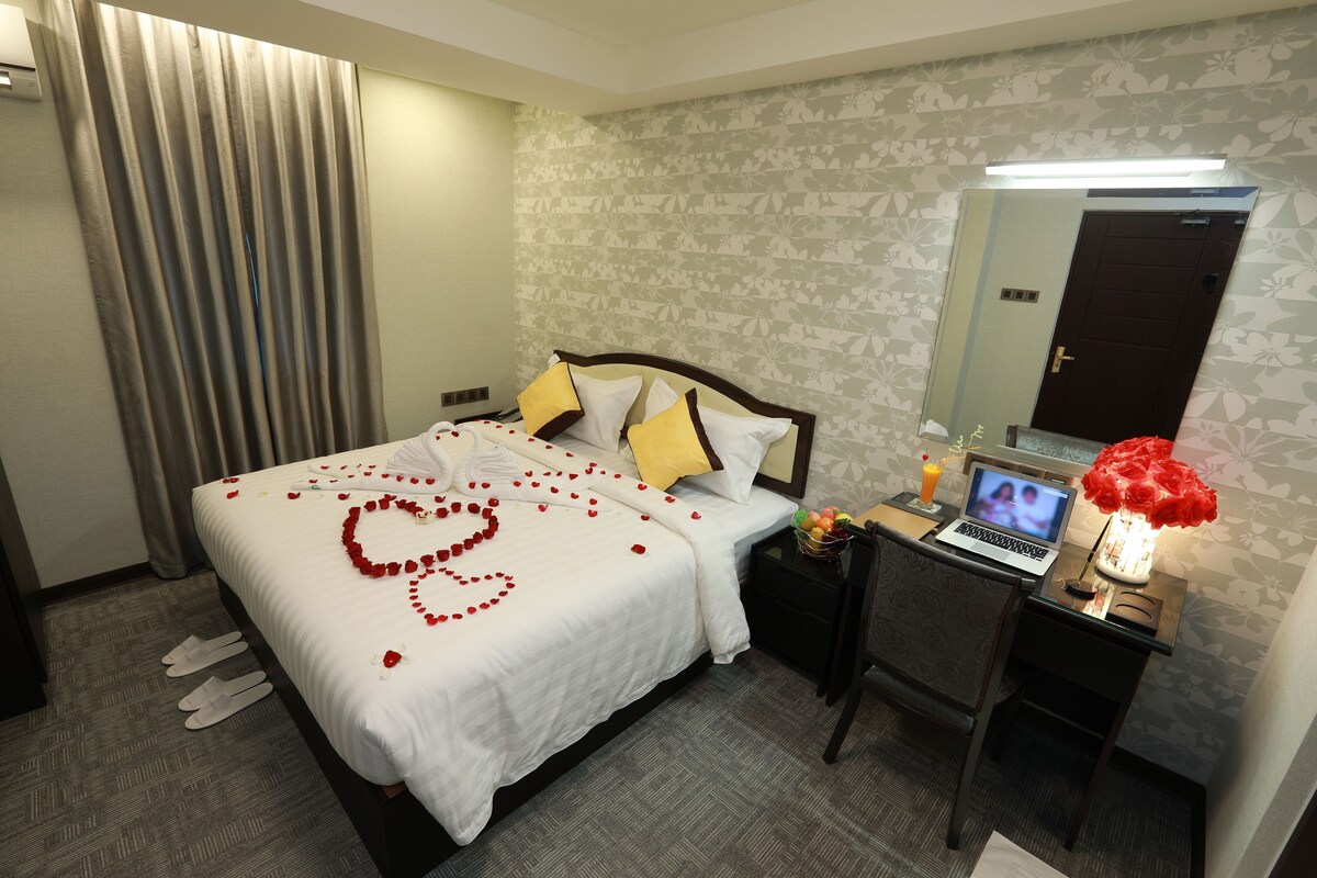 Rose Palace Hotel