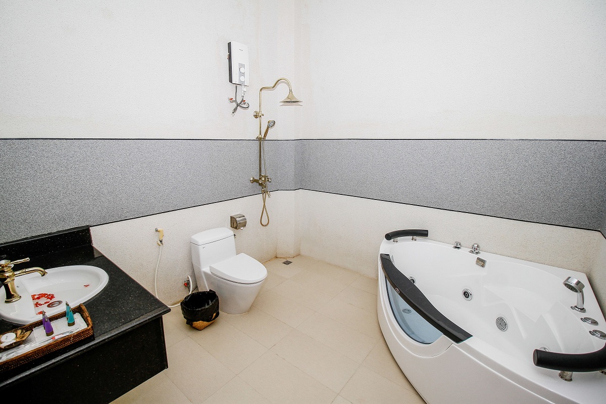 Royal Emerald River View Resort