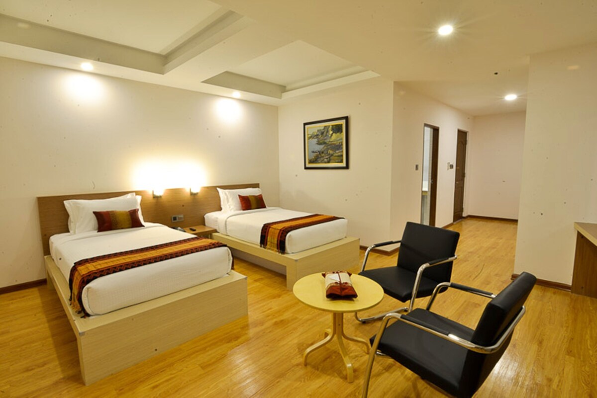Serene Valley Hotel