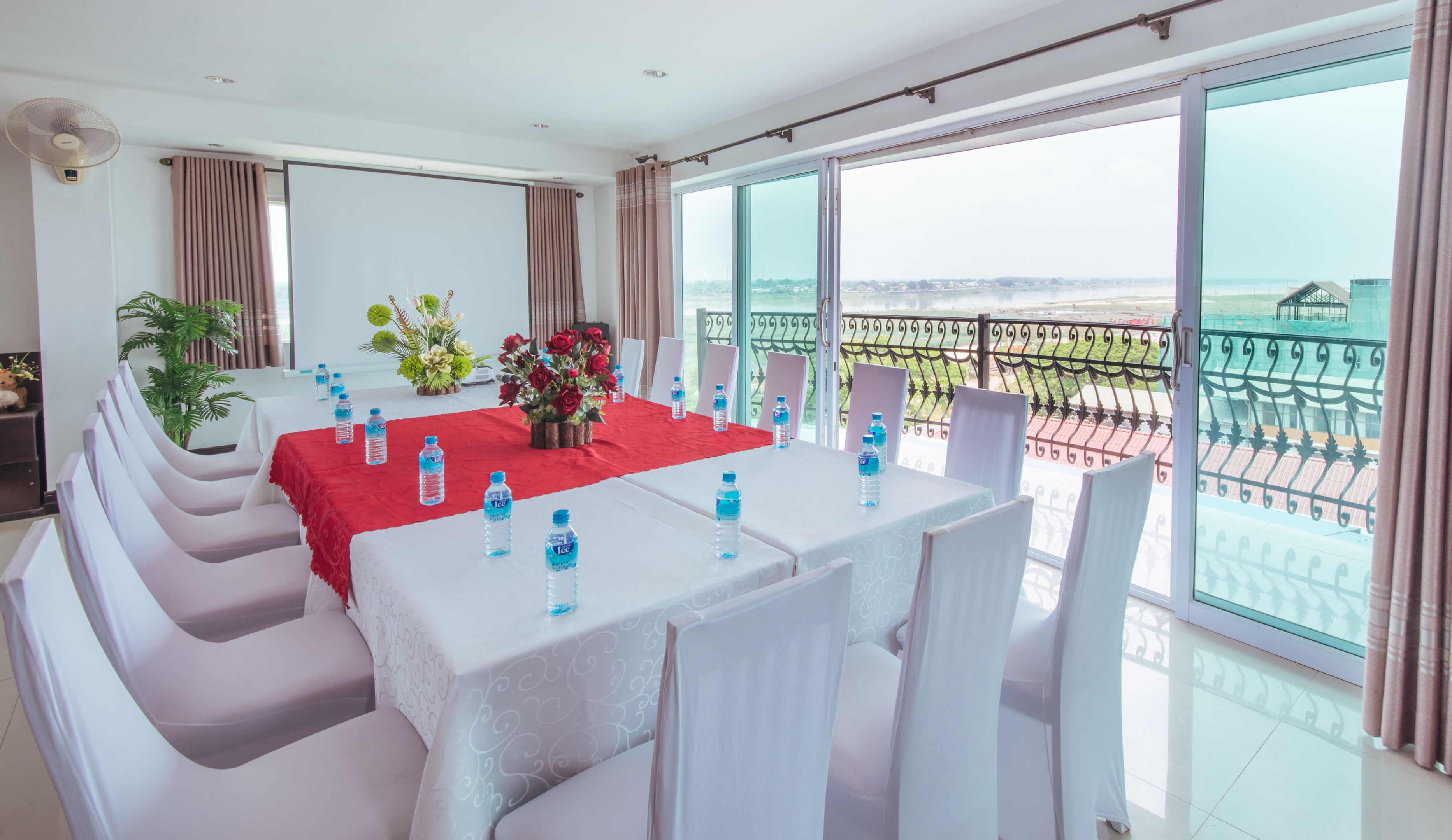 V Hotel Vientiane