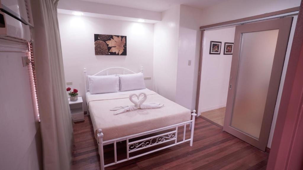 1775 Adriatico Suites