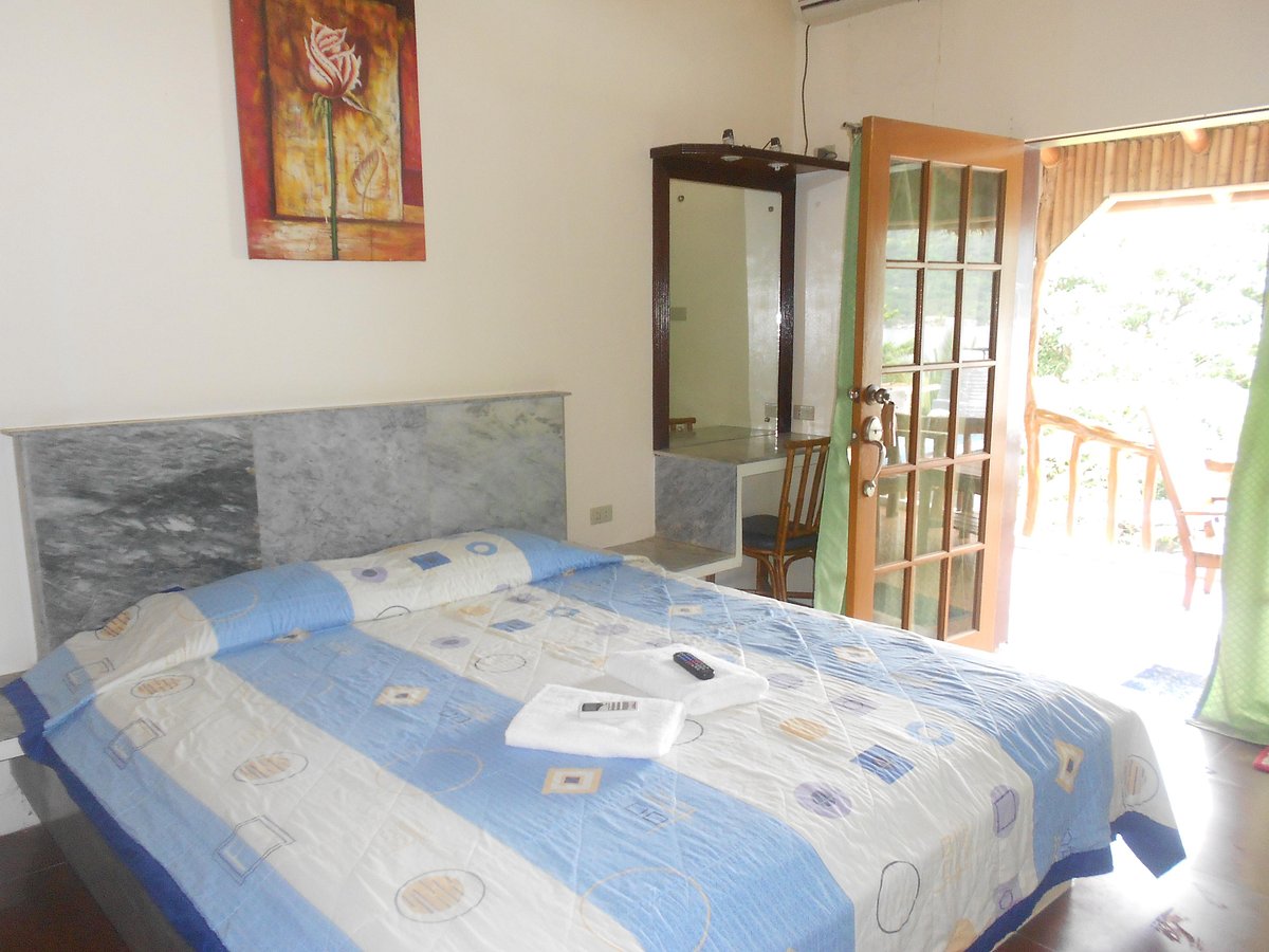 Dolphinbay Beachfront Resort
