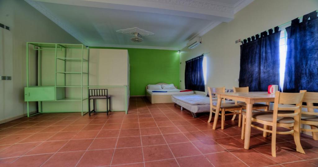 Funky Flashpacker Hostel - Adults Only