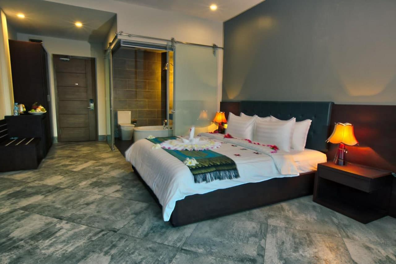KEP BAY HOTEL & RESORT