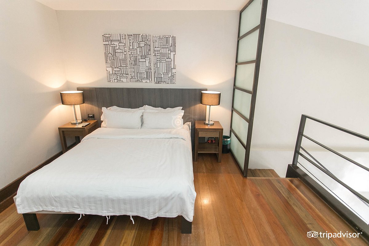 Newtown Plaza Hotel