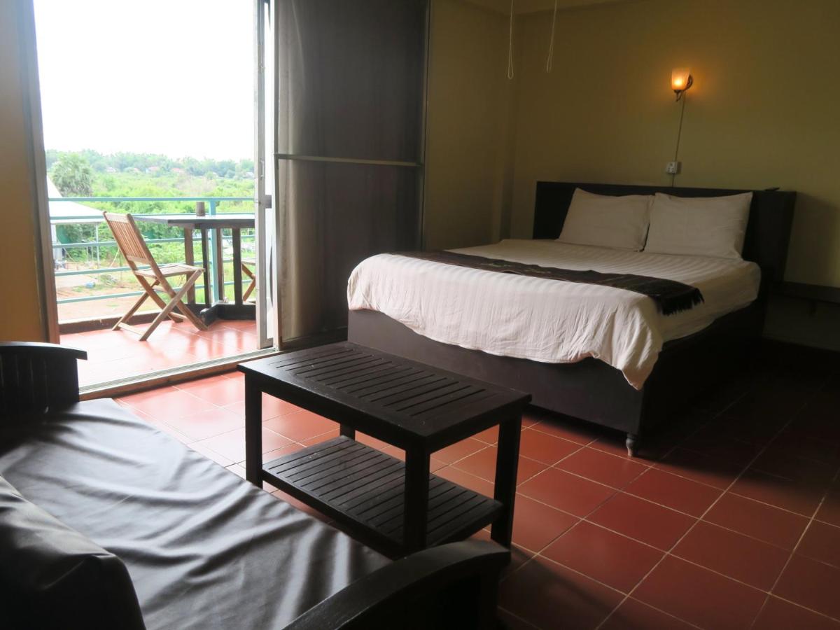 River Dolphin Hotel