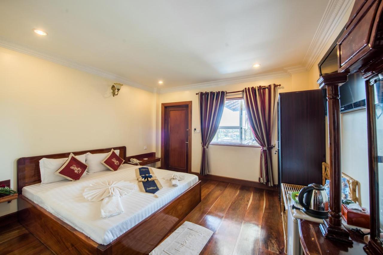 Seng Hout Hotel
