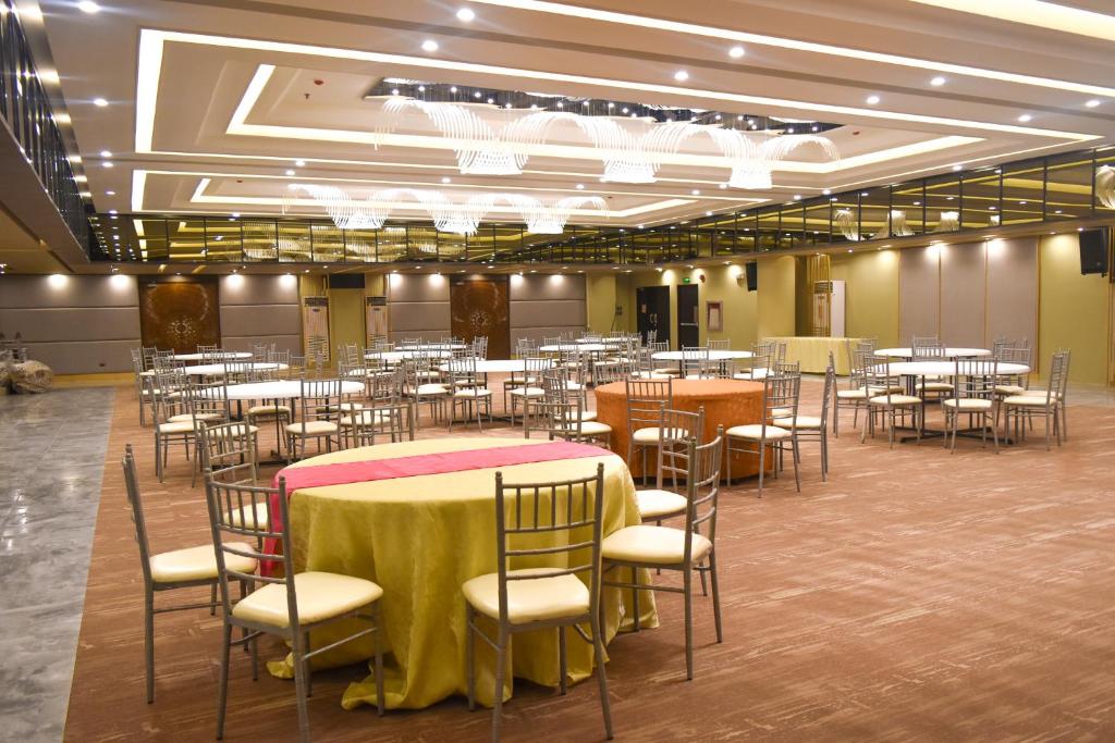 Zuri Hotel