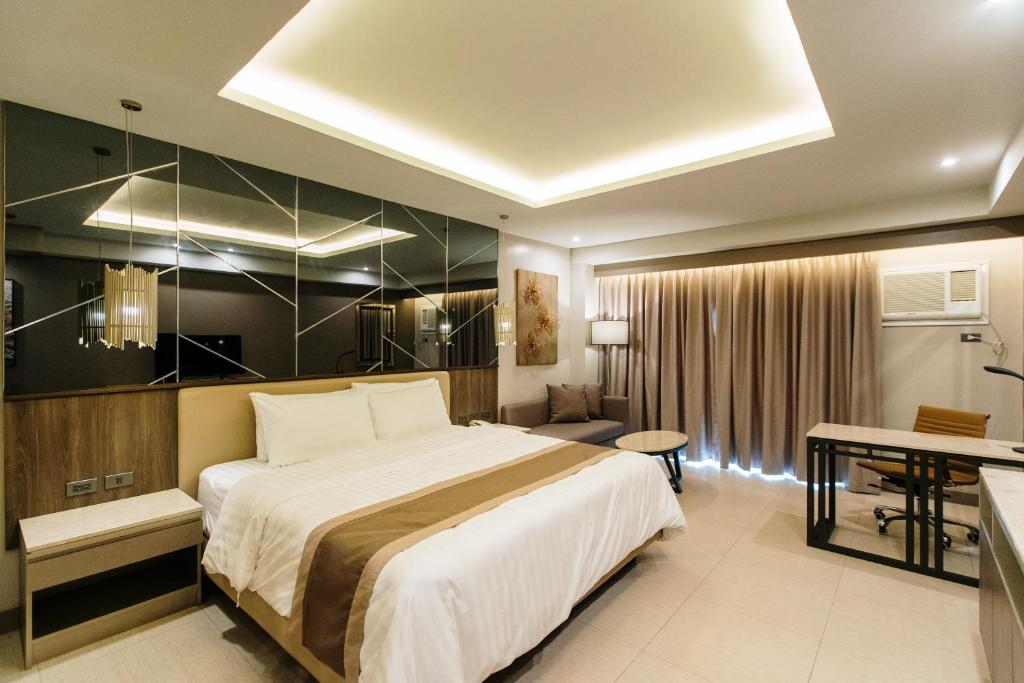 Zuri Hotel