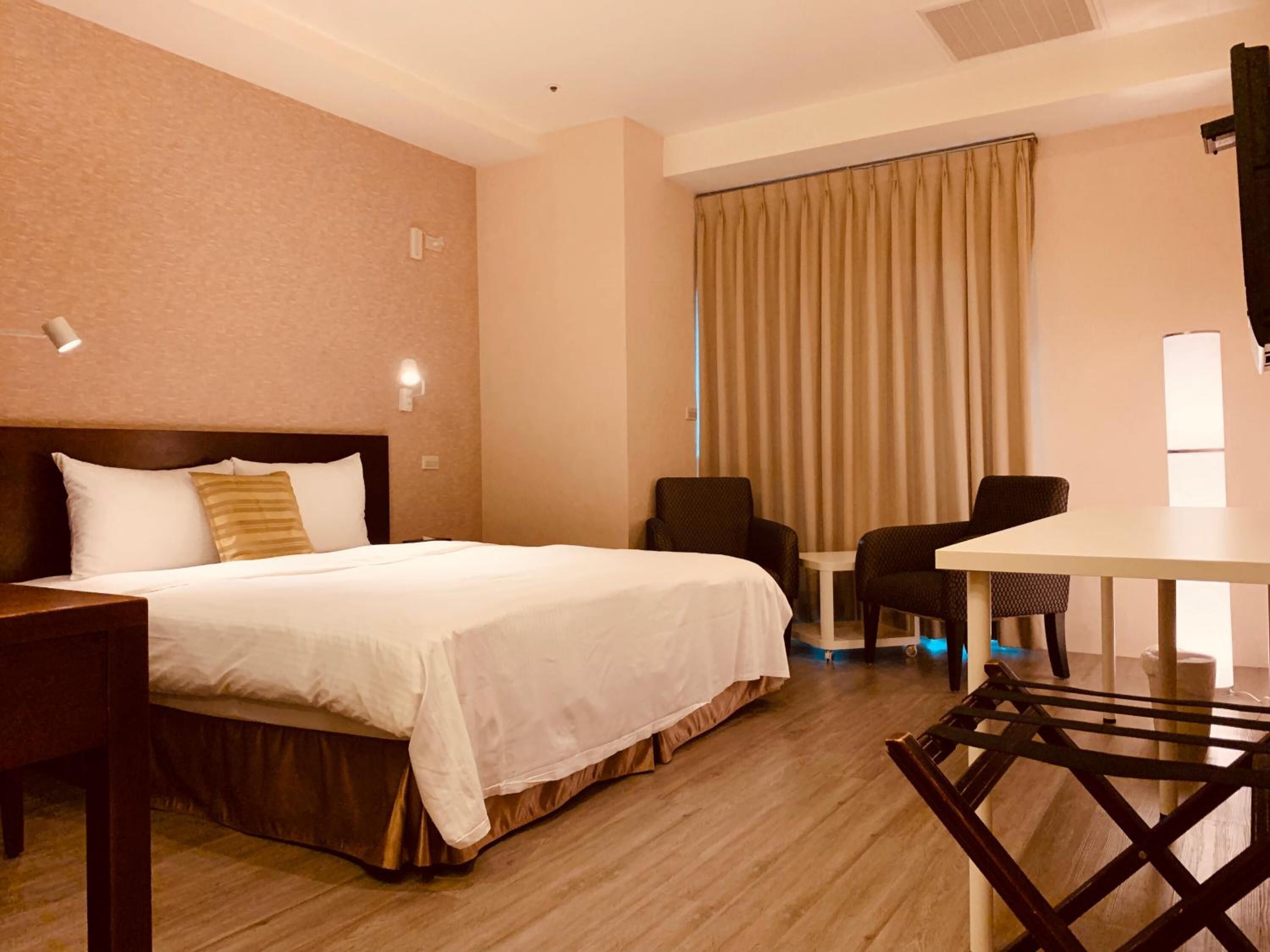9 Hotel