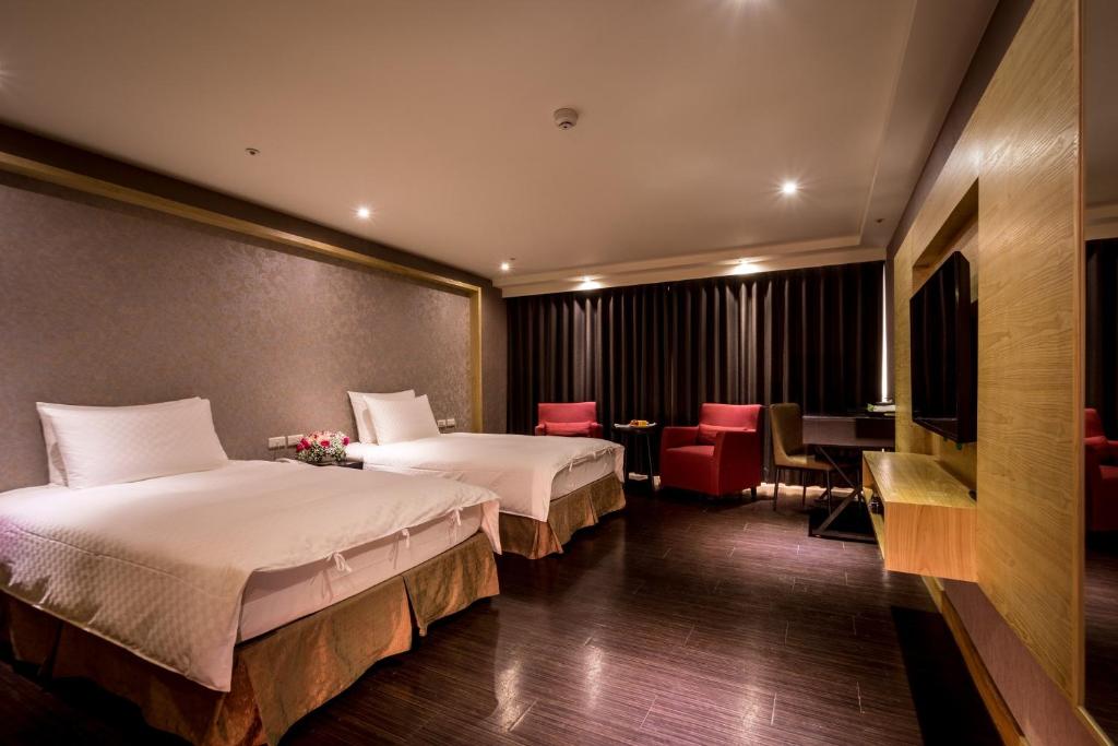 Chateau-Rich Hotel