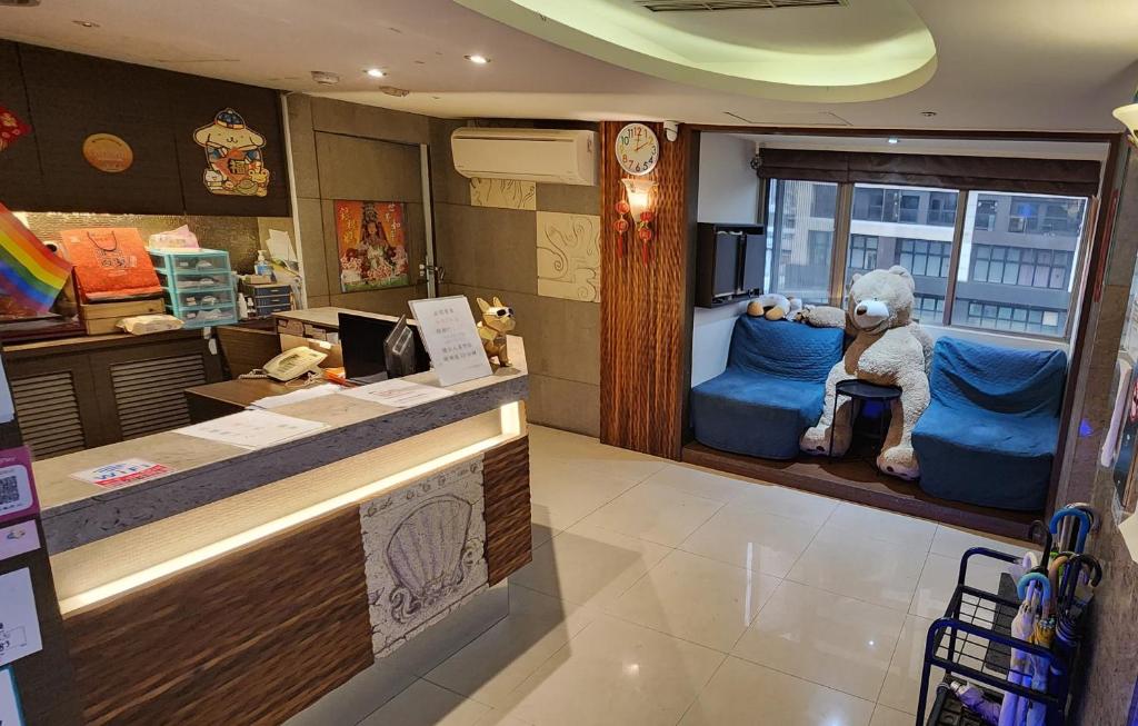 Honey Prince Hotel
