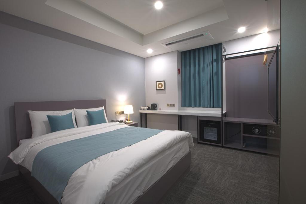 La Mer Hotel