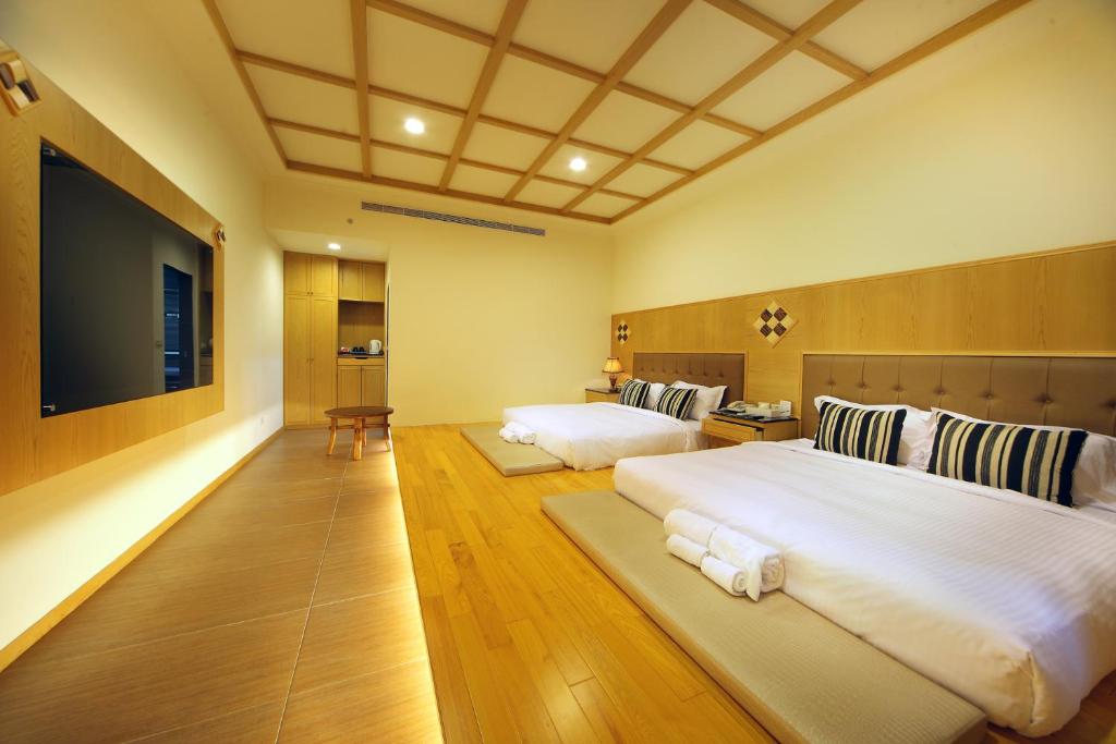 LanHai Inn