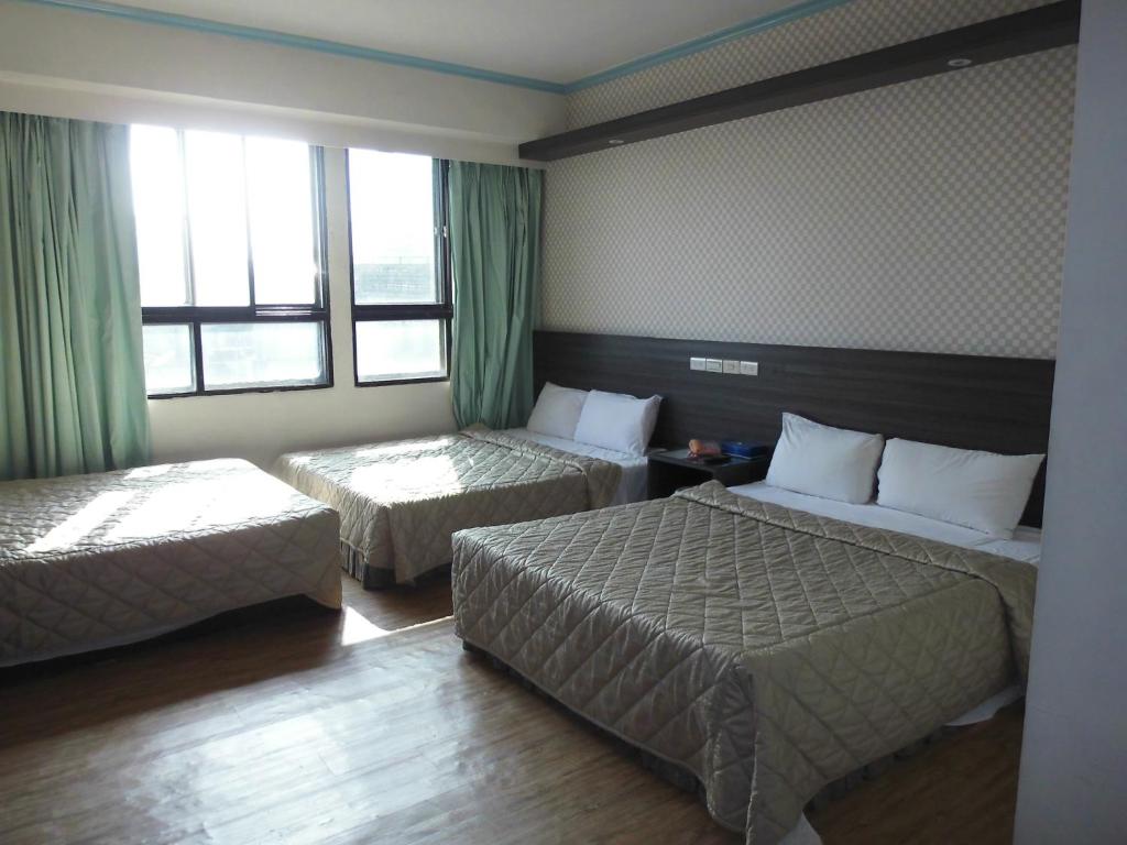 Modern Plaza Hotel