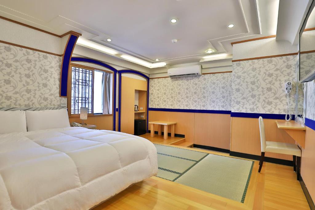 Phoenix Pavilion Hot Spring Hotel