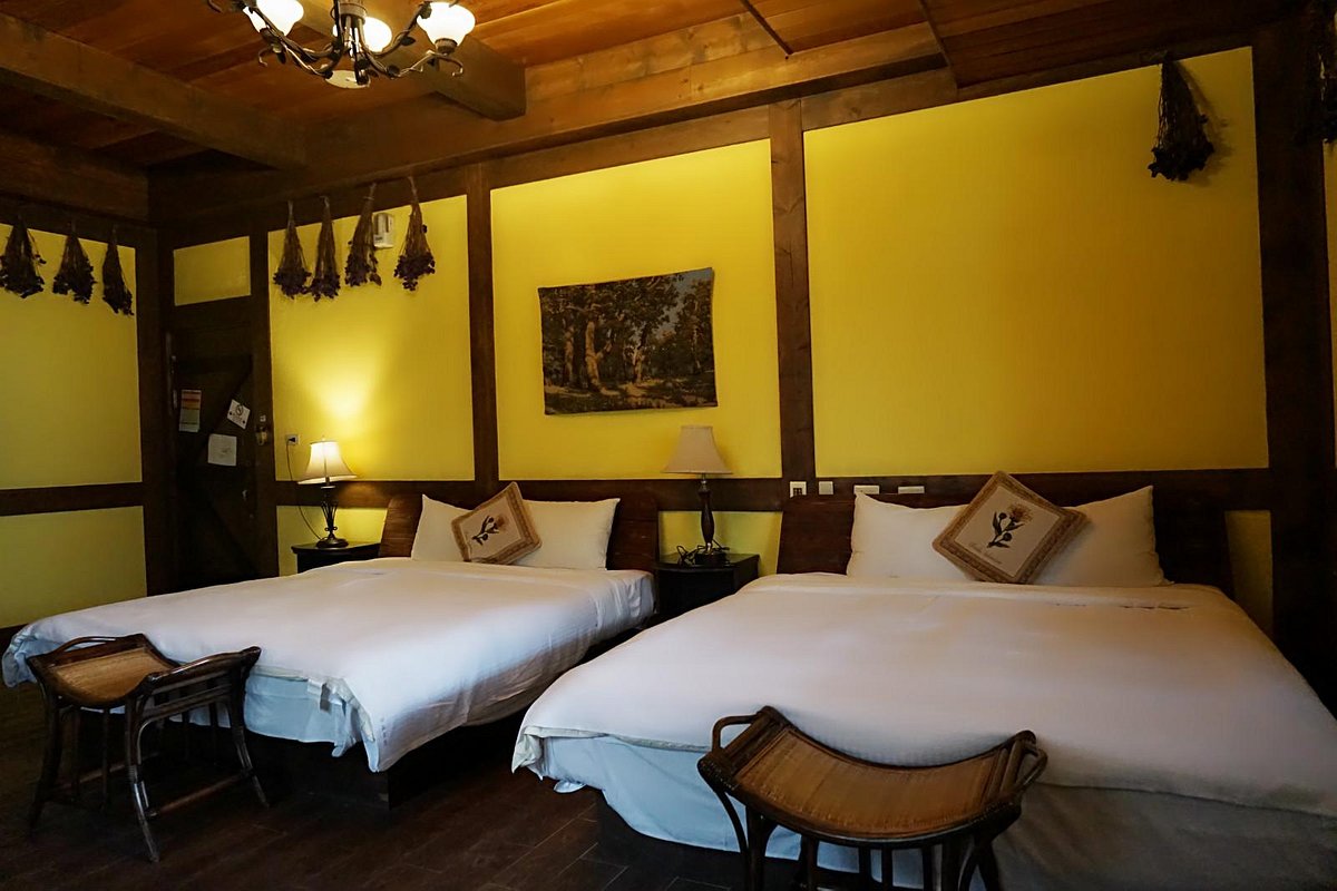 Provence Rose Lodge