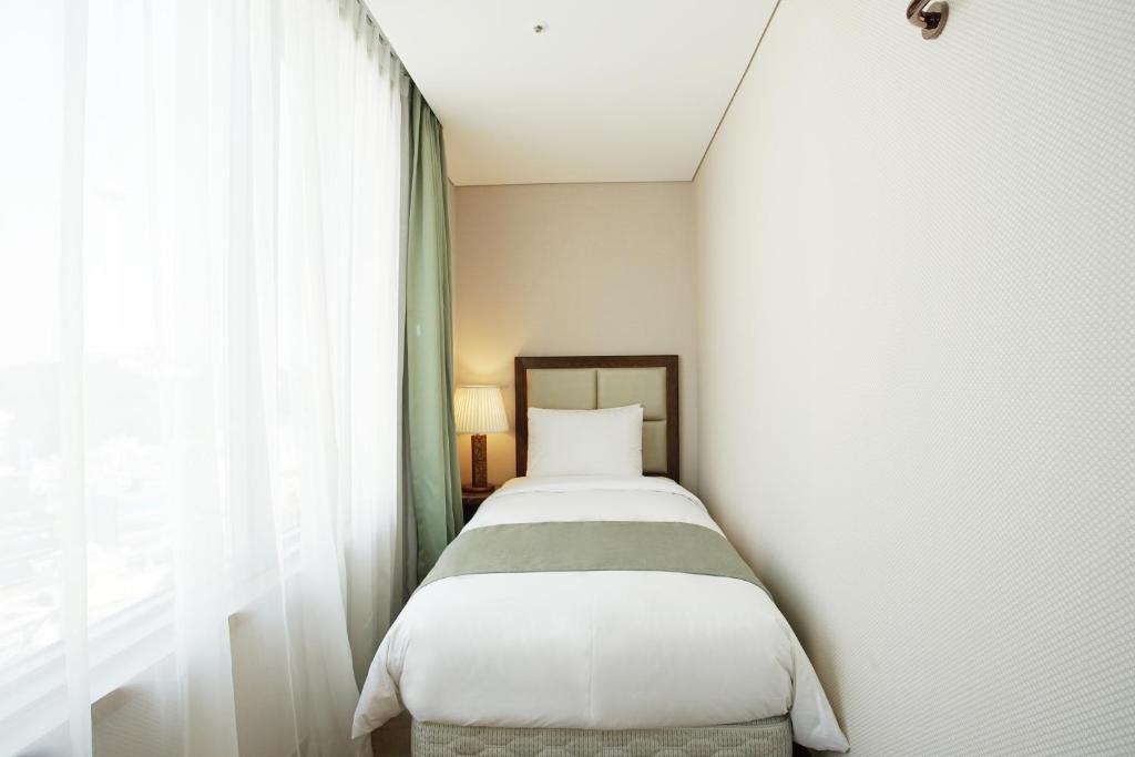 Stanford Inn Busan