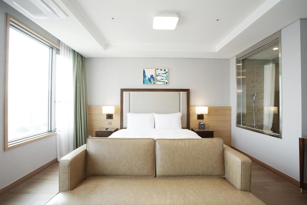 Stanford Inn Busan
