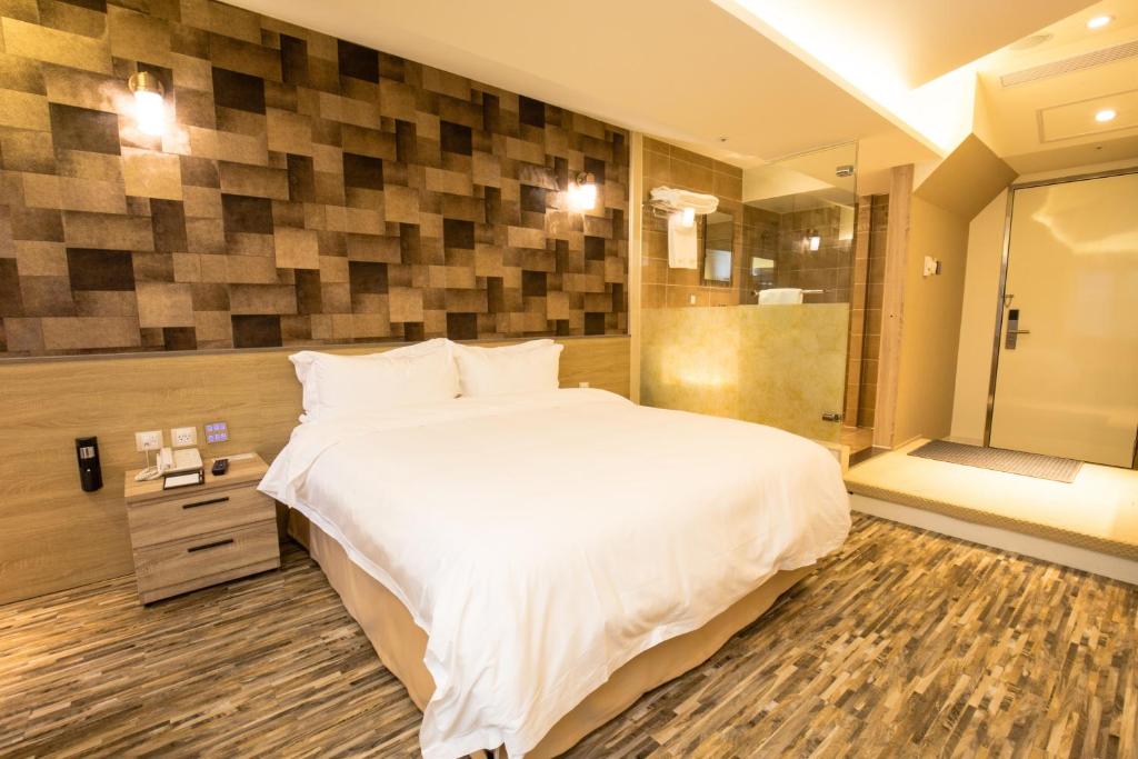 Walker Hotel. Ximen