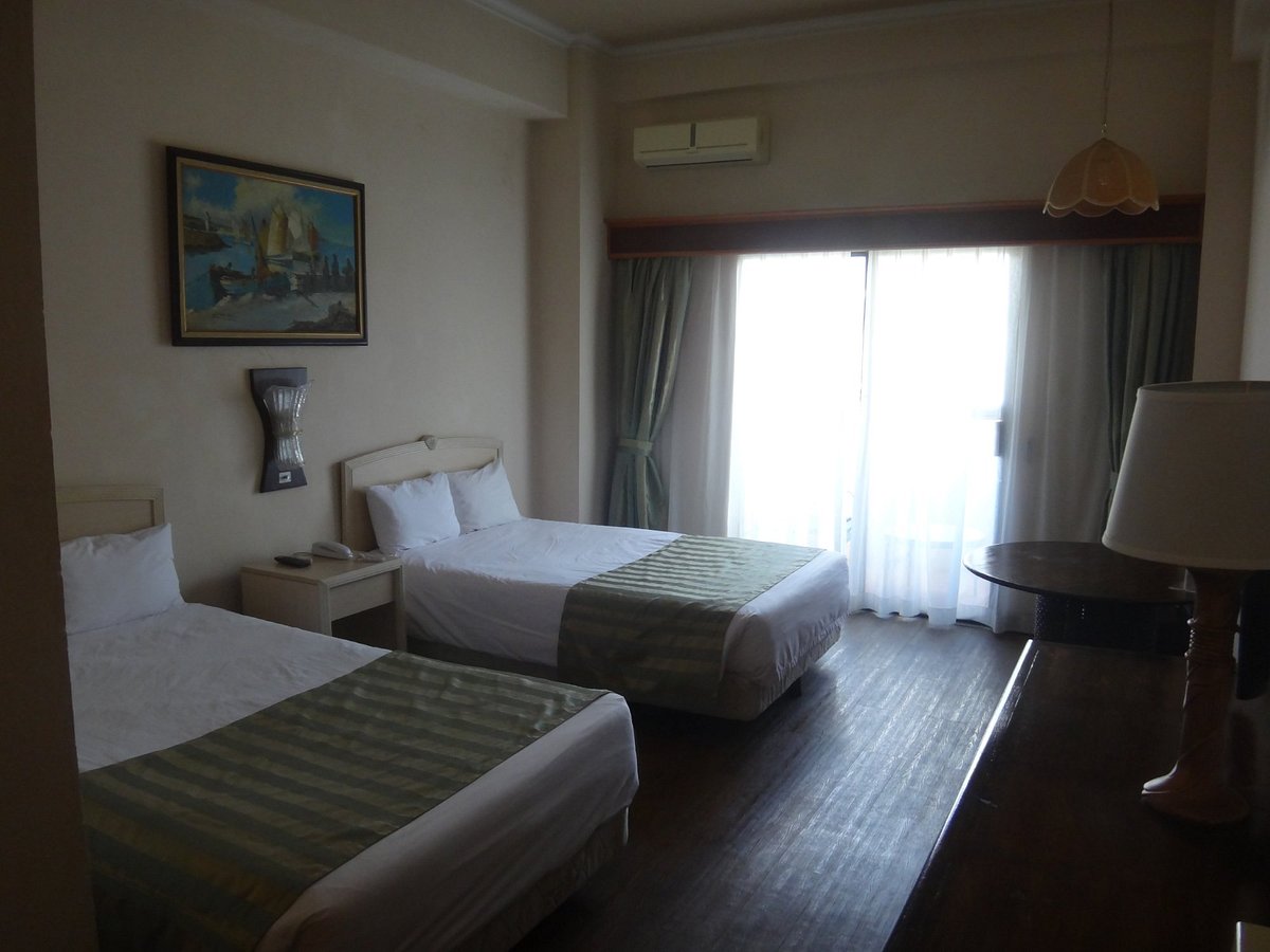 Holiday Saipan Hotel