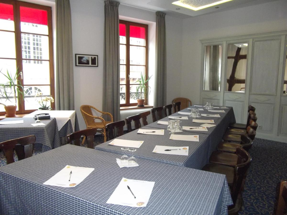 Logis Hotel De La Cloche