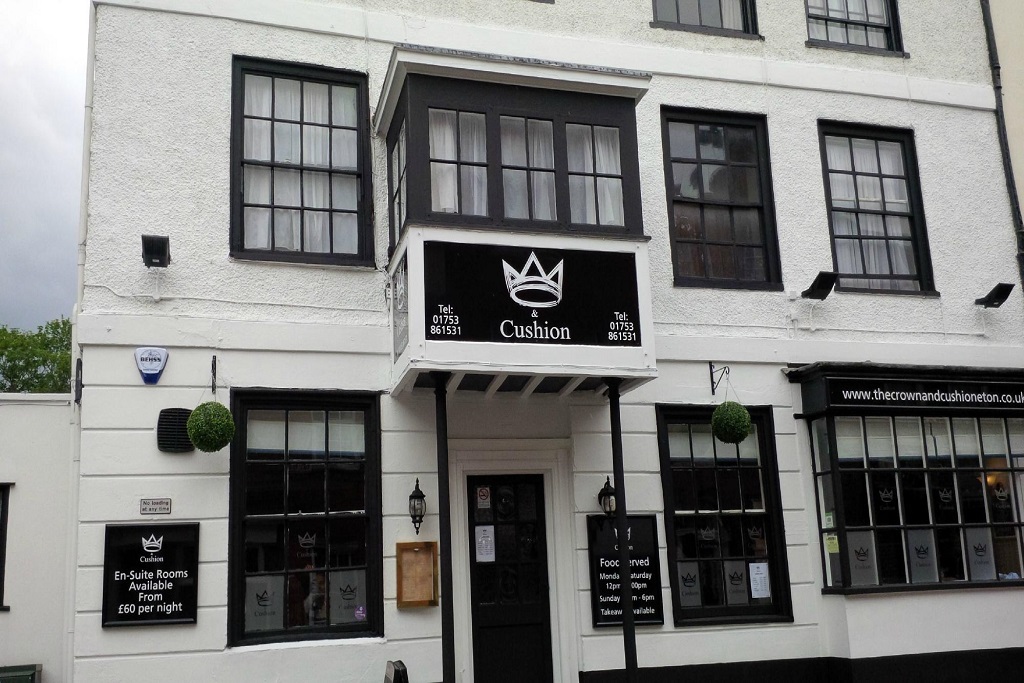 The Crown and Cushion