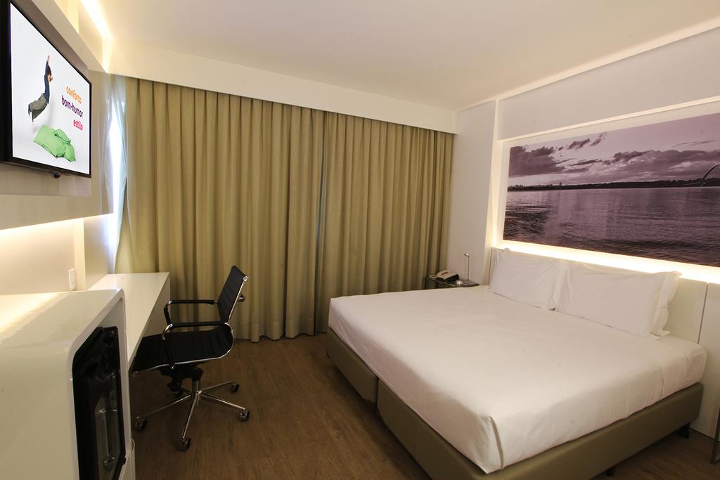 Base Concept Hotel Aeroporto