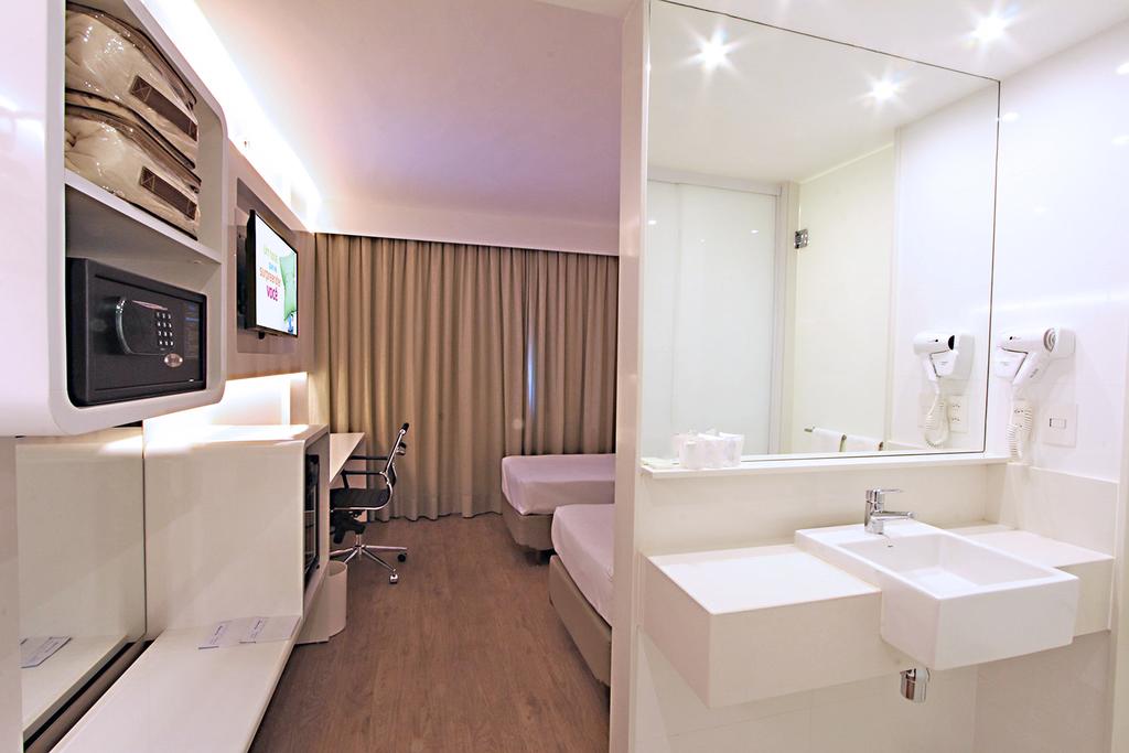 Base Concept Hotel Aeroporto