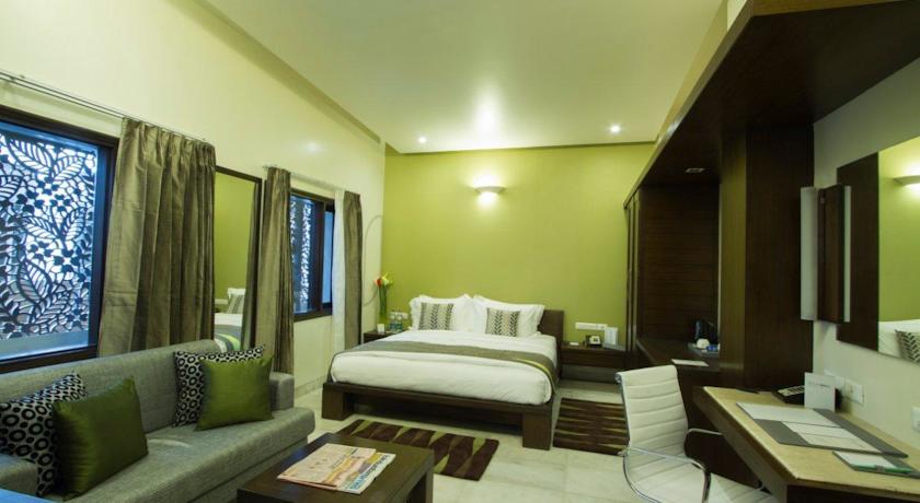 Leisure Inn Grand Chanakya