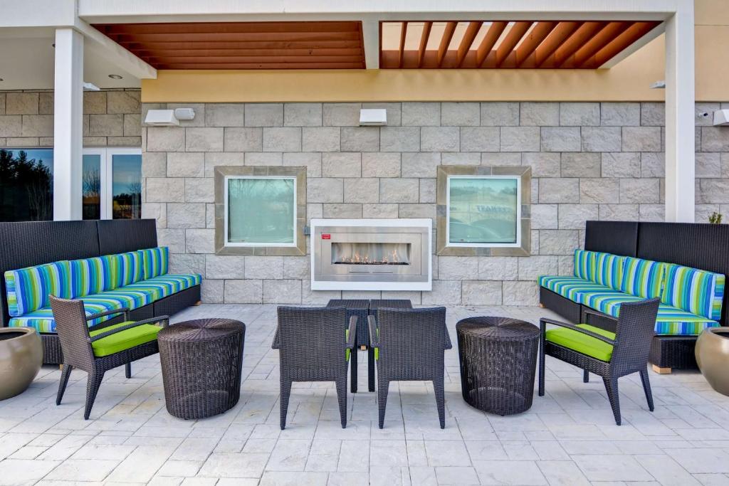 Home2 Suites by Hilton Winston-Salem Hanes Mall